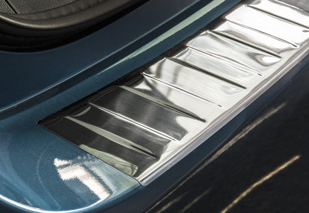Lastskydd Toyota Auris II touring 5-dörrars facelift 2015–2019 – Silver satin