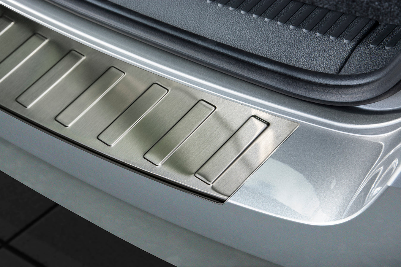 Lastskydd Skoda Fabia III Kombi 2014–2018 – Silver satin