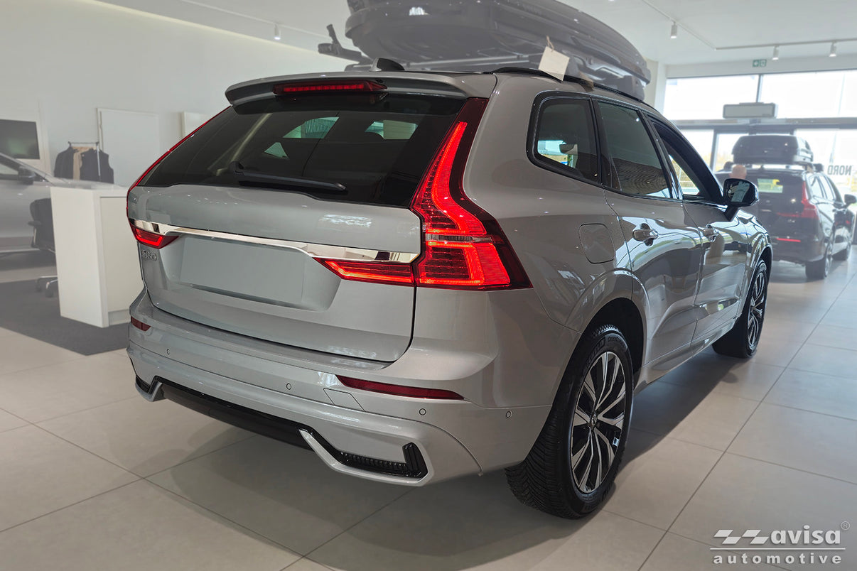 Bakluckelist Volvo XC60 II/ XC60 II R-Design 2017+facelift 2021, facelift 2021+/ Plug-In Hybrid 2019+facelift 2021… – Spegelpolerat silver – detaljbild 2