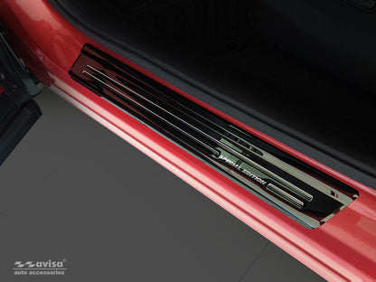 Tröskelskydd Honda Cr-V V 2018+ / Honda Cr-V V Hybrid 2019+ – Spegelblank svart – detaljbild 2