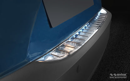 Lastskydd Mazda CX-3 2015–2018, facelift 2018– 2022 – Silver satin – detaljbild 2