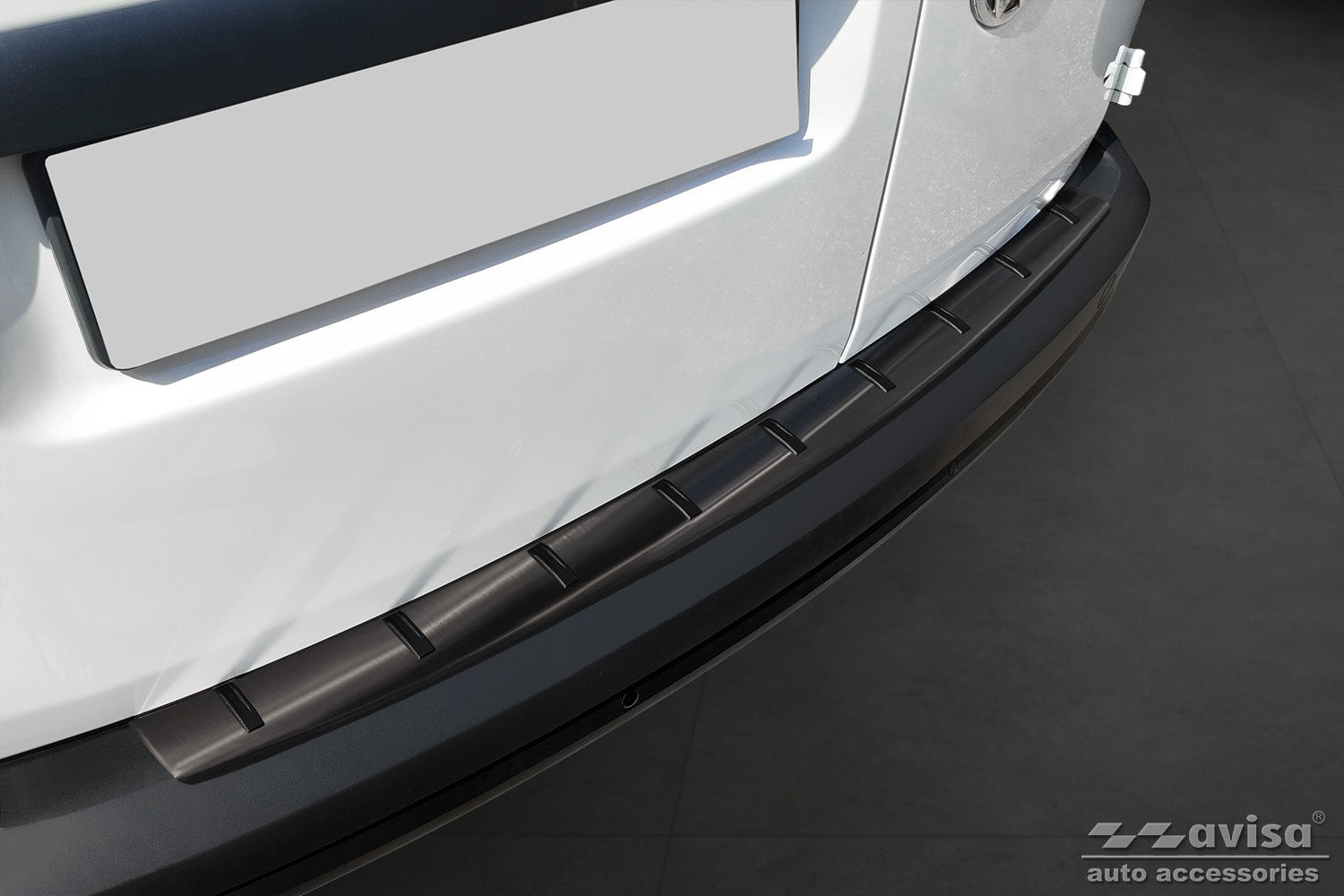 Lastskydd Strong Edition Volkswagen Caddy 2003–2015, facelift 2015–2020 / Volkswagen Caddy Maxi 2003–2015, facelift 02.2015– 2020 – Svart – detaljbild 3