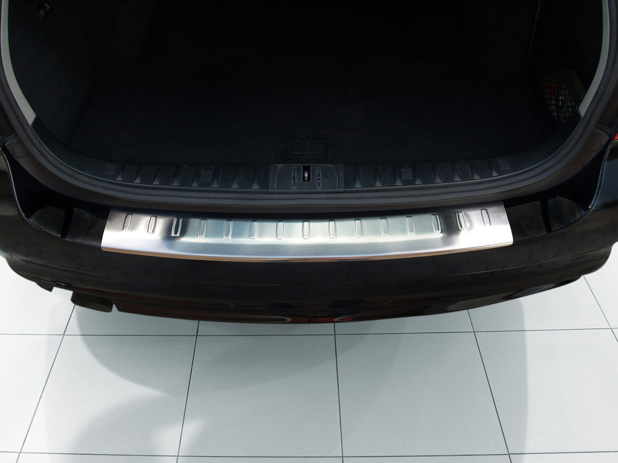 Lastskydd BMW 3 E91 touring 2008–2012 – Silver satin – detaljbild 2