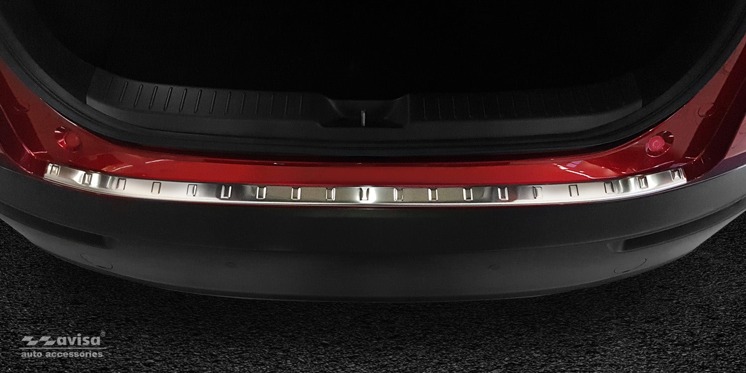 Lastskydd Mazda CX-30 2019+ – Silver satin – detaljbild 3