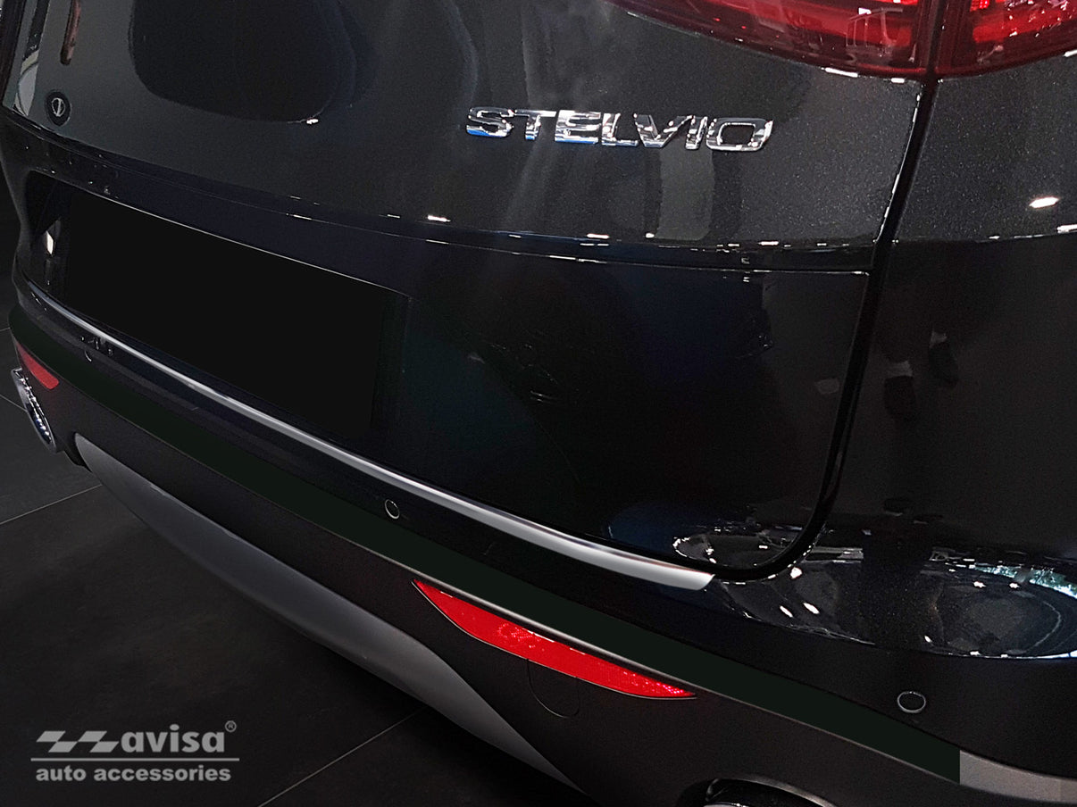 Lastskydd Alfa Romeo Stelvio 2016–2020, facelift 2020+ – Silver satin – detaljbild 2
