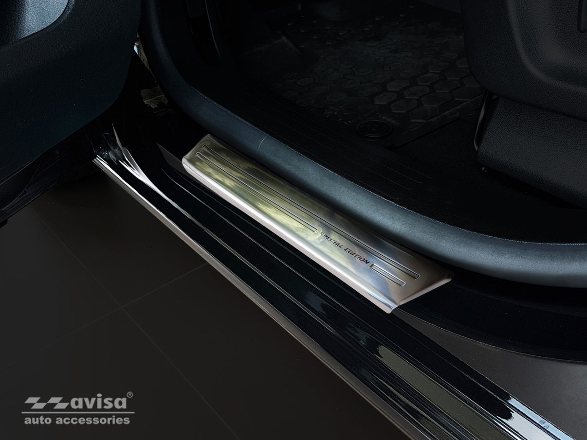 Tröskelskydd Special Edition Citroen Berlingo III 2018–2024, facelift 2024+ m.fl. – Silver satin – detaljbild 2