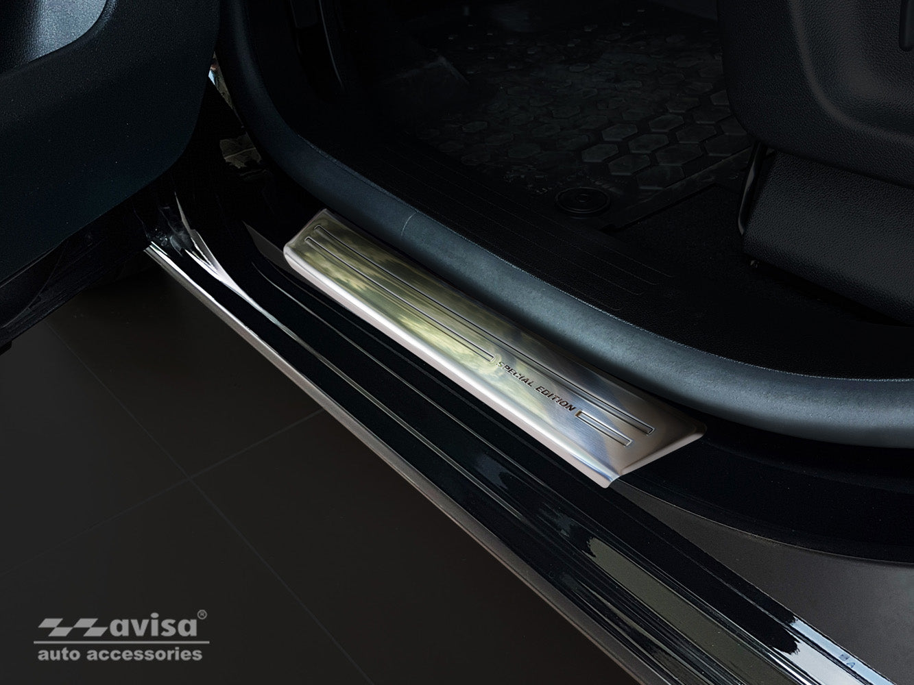 Tröskelskydd Special Edition Citroen Berlingo III 2018–2024, facelift 2024+ m.fl. – Silver satin – detaljbild 2