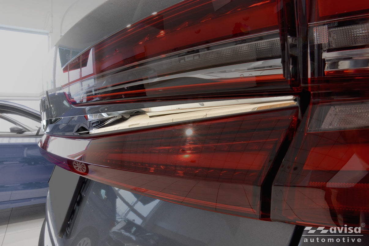 Bakluckelist Skoda Kodiaq II 2024+ – Spegelpolerat silver – detaljbild 3