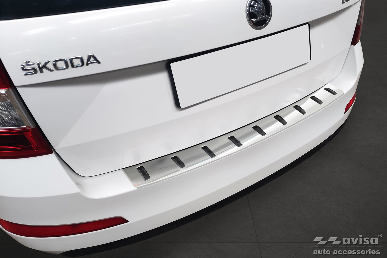 Lastskydd Strong Edition Skoda Octavia III Kombi 2013–2016 – Silver – detaljbild 3