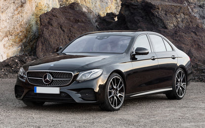 Lastskydd Mercedes E Class W213 sedan 2016–2020, facelift 2020–2023 – Röd / Svart – detaljbild 3