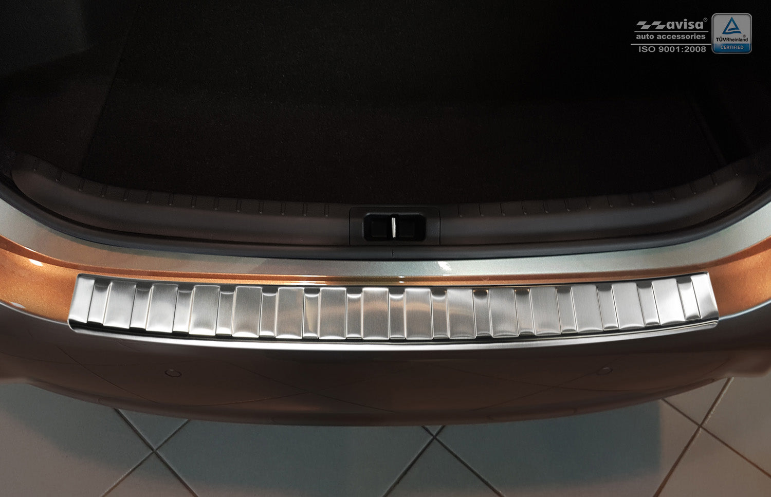 Lastskydd Toyota Corolla XI E160 2013–2016, facelift 2016–2019 – Silver satin – detaljbild 3