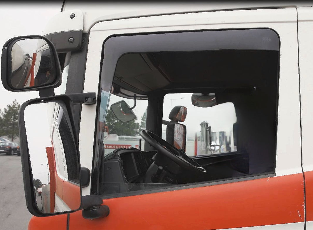 Szatuna modellanpassade vindavvisare för lastbil