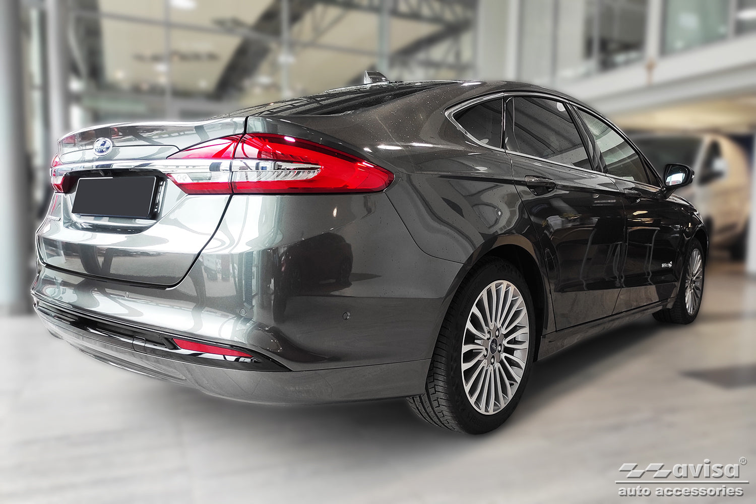 Lastskydd Ford Mondeo MK5 halvkombi 5-dörrars/ sedan 2014–2019, facelift 2019+ – Svart – detaljbild 2