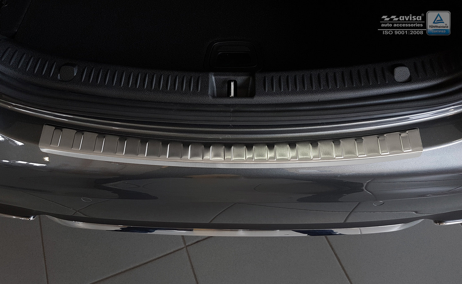 Lastskydd Mercedes E Class W213 sedan 2016–2020, facelift 2020–2023 – Silver satin – detaljbild 3
