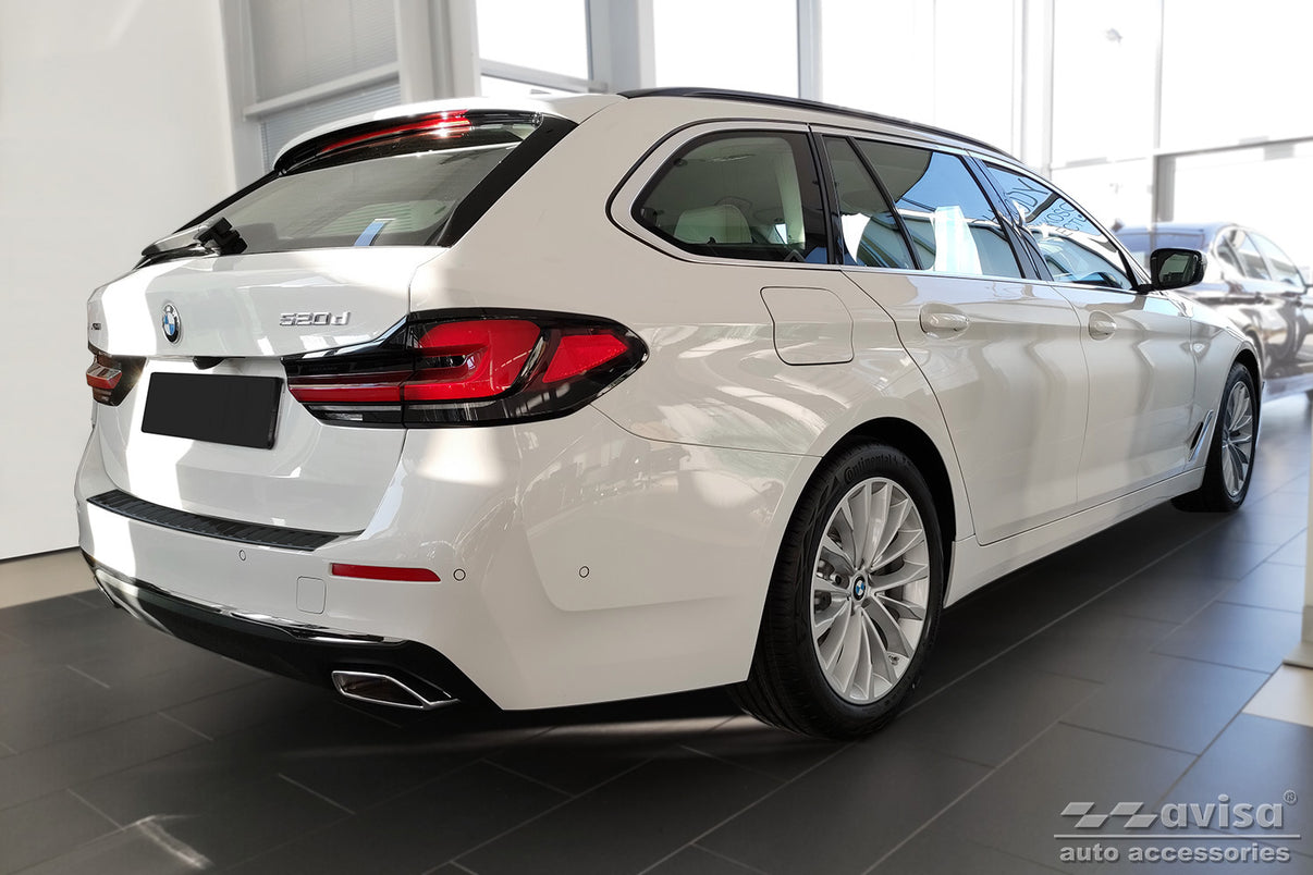 Lastskydd BMW 5 VII Touring G31 facelift 2020–2024 (utan M-paket) – Svart – detaljbild 2