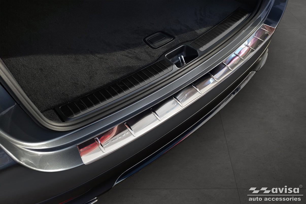 Lastskydd Mercedes Gle II W167 facelift 2023+ (doesn't fit to AMG Line) – Silver satin – detaljbild 3