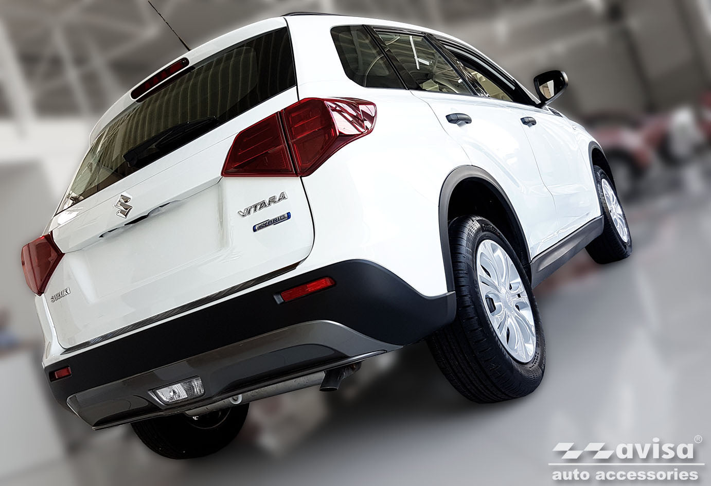 Lastskydd Suzuki Vitara II/ Hybrid 2015–2018, facelift 2018–2024, facelift 2024+ > – Svart – detaljbild 2