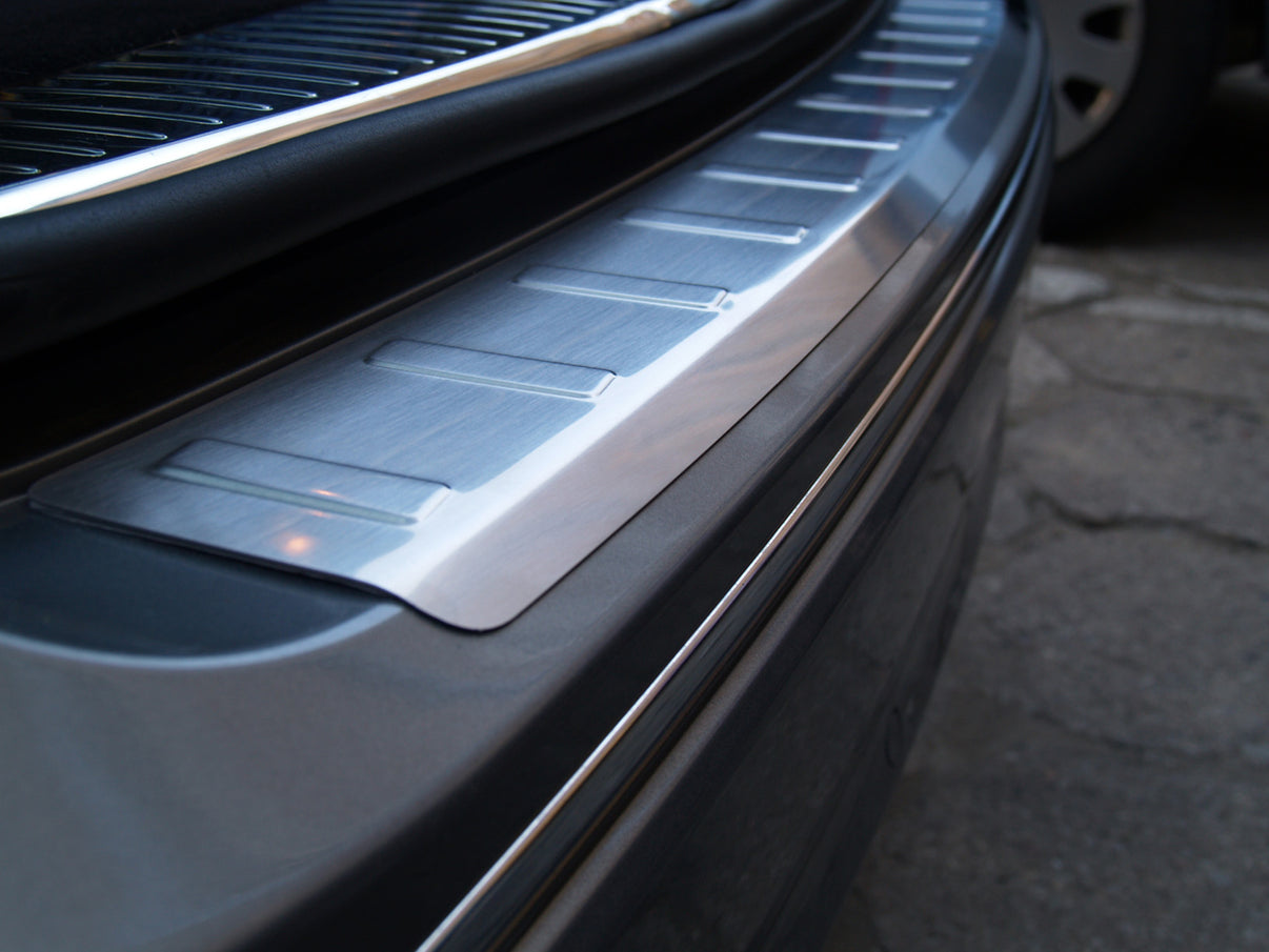 Lastskydd Mercedes C Class W204 Kombi/ AMG 2007–2011 – Silver satin