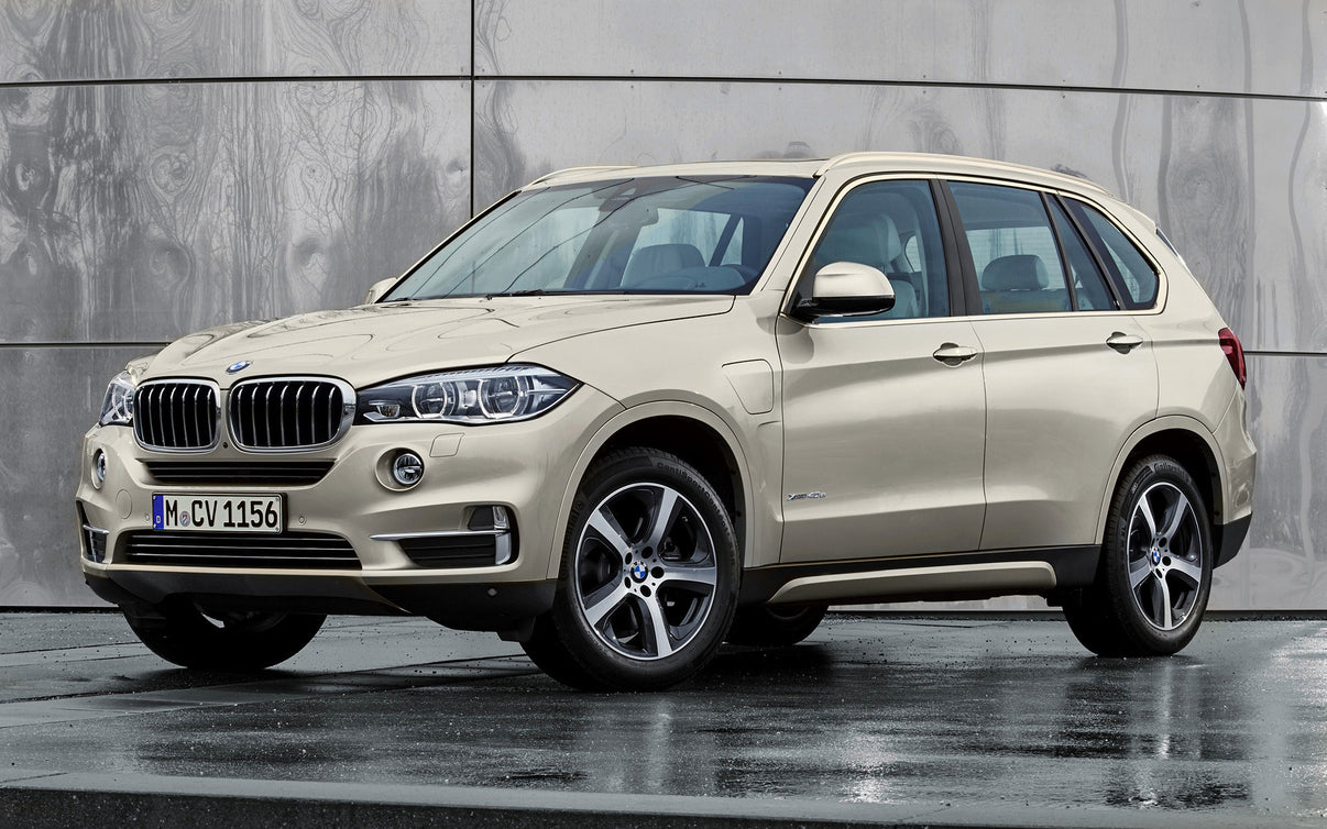 Lastskydd BMW X5 F15 2013+ – Spegelblank steel, Röd Kolfiber – detaljbild 3