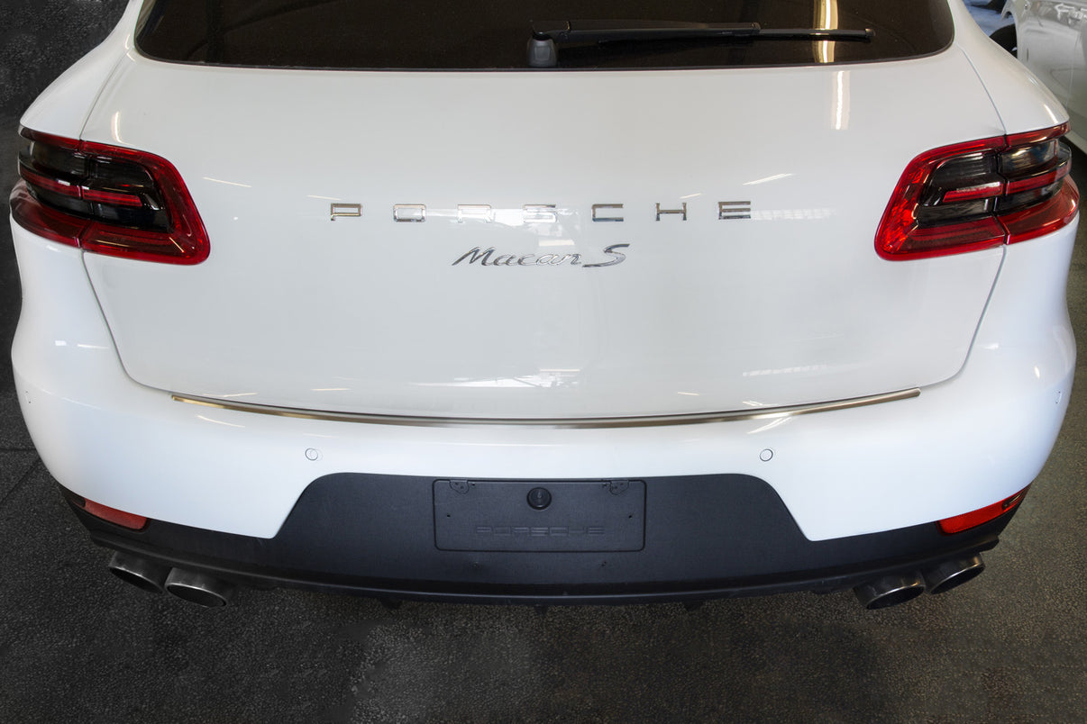 Lastskydd Porsche Macan 2013–2019, facelift 2019–2021, facelift 2021+ – Silver satin – detaljbild 3