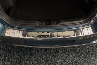 Lastskydd Toyota Auris II touring 5-dörrars facelift 2015–2019 – Silver satin – detaljbild 3