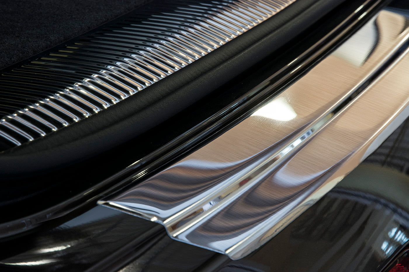 Lastskydd Audi Q7 II/ S-line 2015–2019, facelift 2019–2024 facelift 2024+ – Silver satin