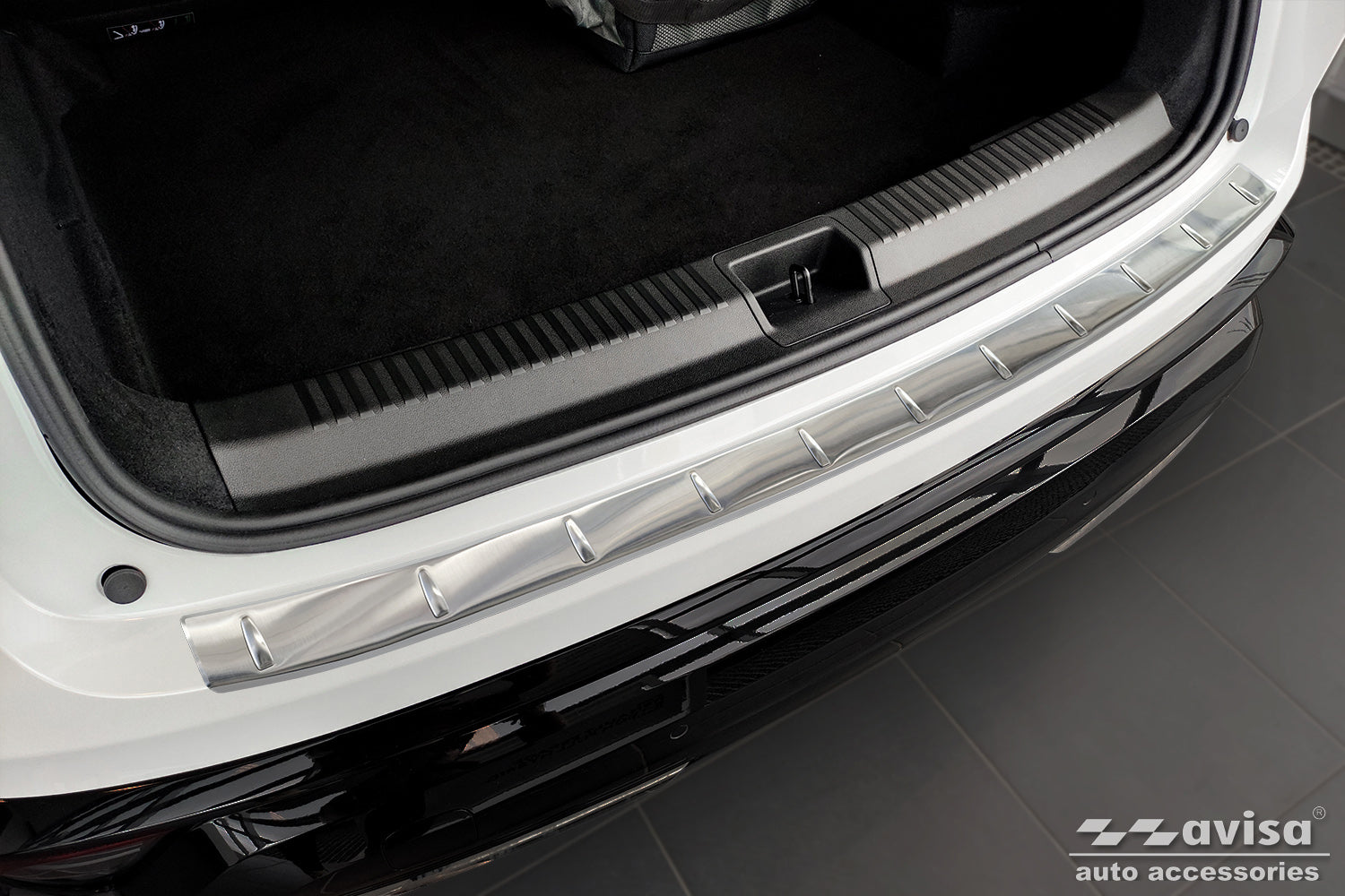 Lastskydd Renault Espace VI E-Tech Full Hybrid 2023+ – Silver satin – detaljbild 3