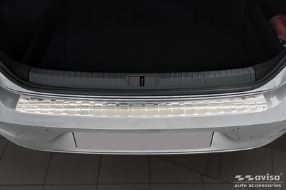 Lastskydd Volkswagen Passat B8 sedan 2014–2019, facelift 2019–2023 new design – Silver satin – detaljbild 3