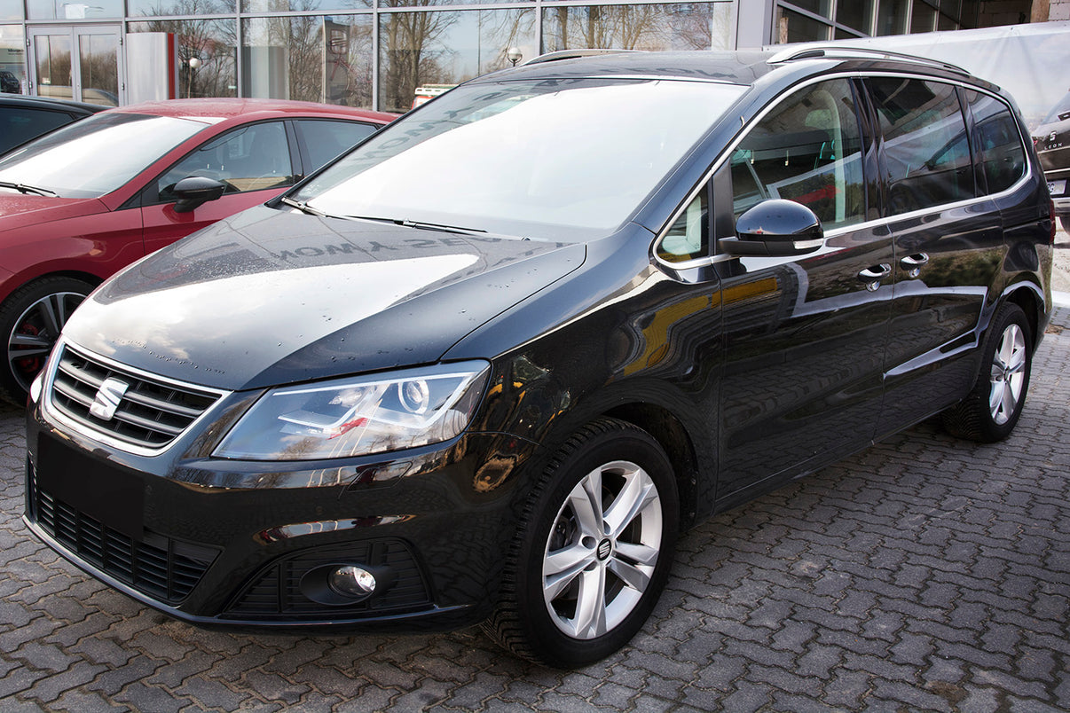 Lastskydd Seat Alhambra II 2010+ / Volkswagen Sharan II 2010+ – Silver satin – detaljbild 2