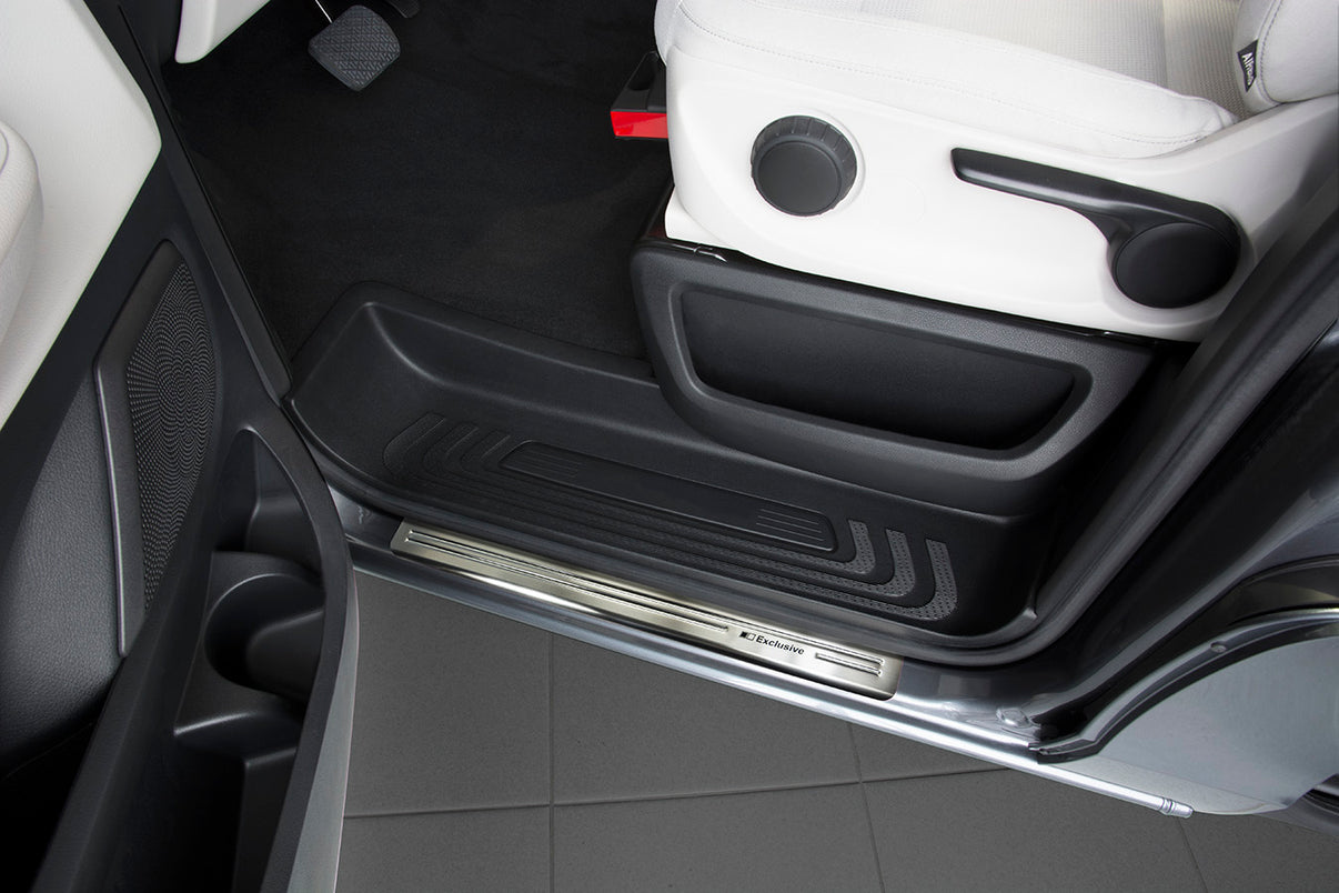 Tröskelskydd Exclusive Mercedes V Class W447/ Vito III 2014+ – Silver satin (2/13002) – detaljbild 2