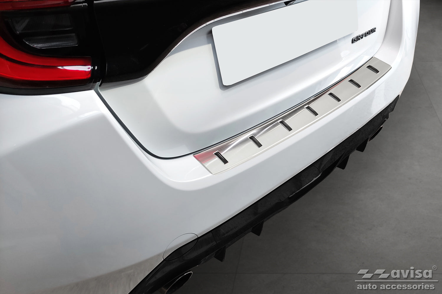 Lastskydd Strong Edition Toyota GR Yaris 2020+ – Silver satin – detaljbild 3