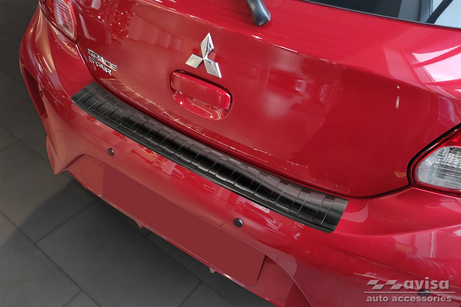 Lastskydd Mitsubishi Space Star facelift 2020+ – Svart – detaljbild 3
