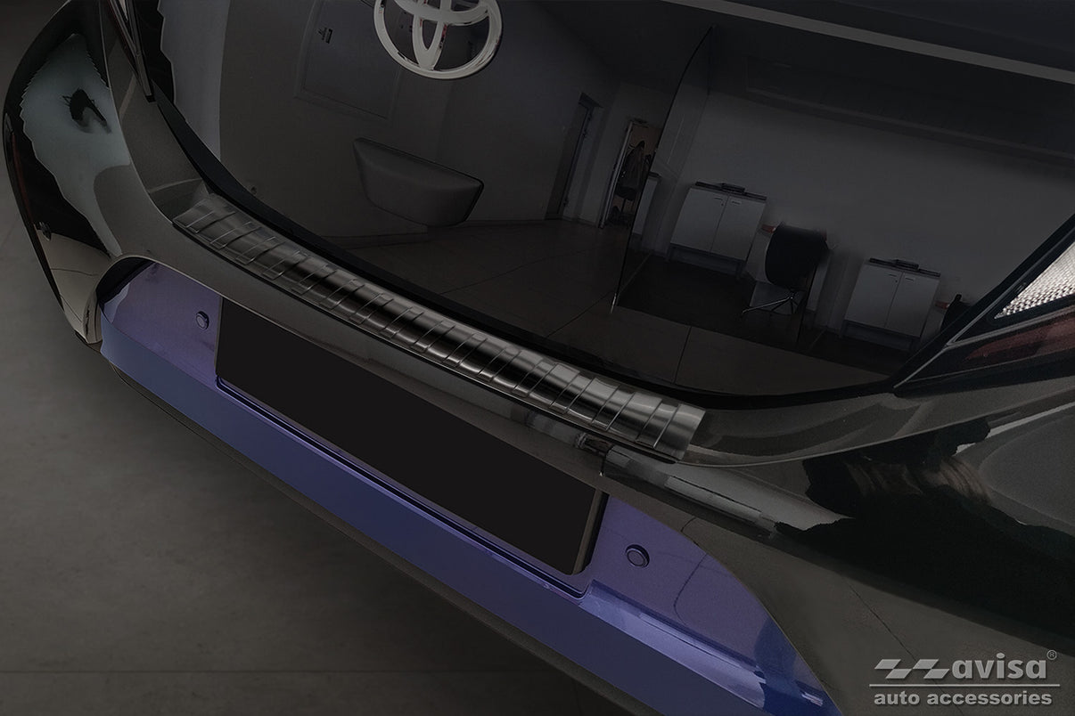 Lastskydd Toyota Aygo X crossover 2022–2025, facelift 2025+/ Toyota Aygo X hybrid 2026+ – Svart – detaljbild 3