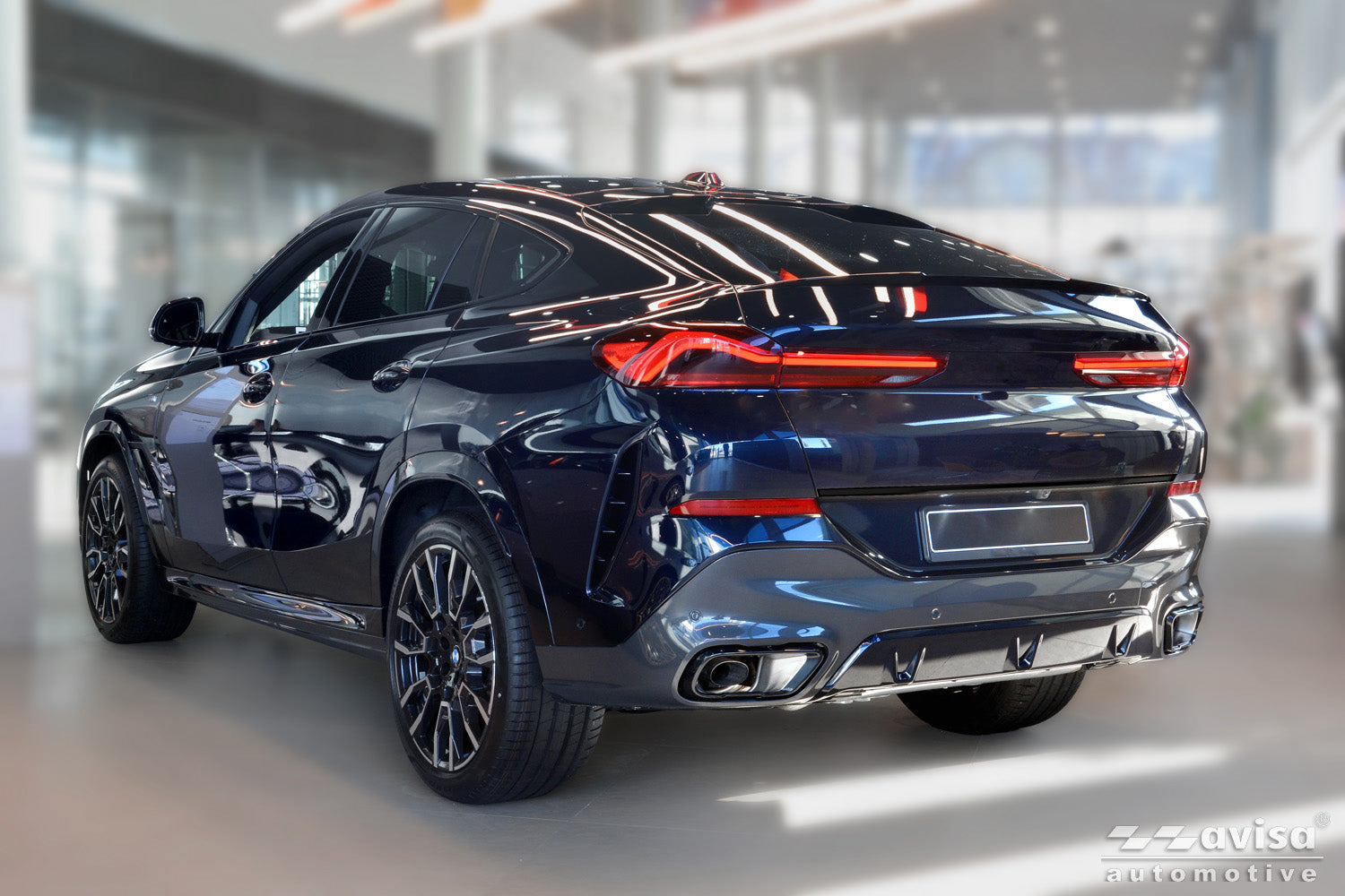 Bakluckelist BMW X6 (G06) 2023+ – Spegelblank svart – detaljbild 2