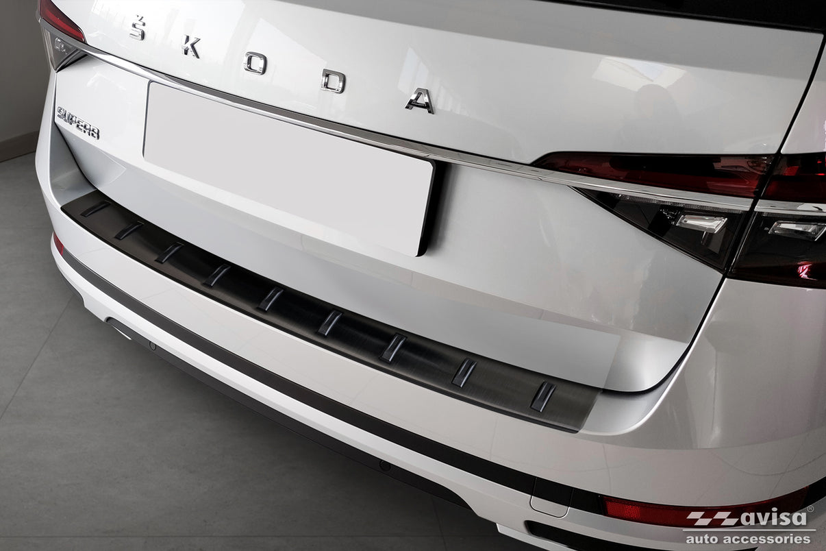 Lastskydd Strong Edition Skoda Superb III Kombi 2015–2019, facelift 2019– 2024/ Scout III 2019+ – Svart – detaljbild 3