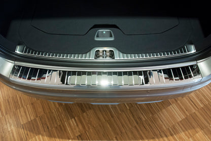 Lastskydd Volvo XC60 2013–2017 – Spegelpolerat silver – detaljbild 3