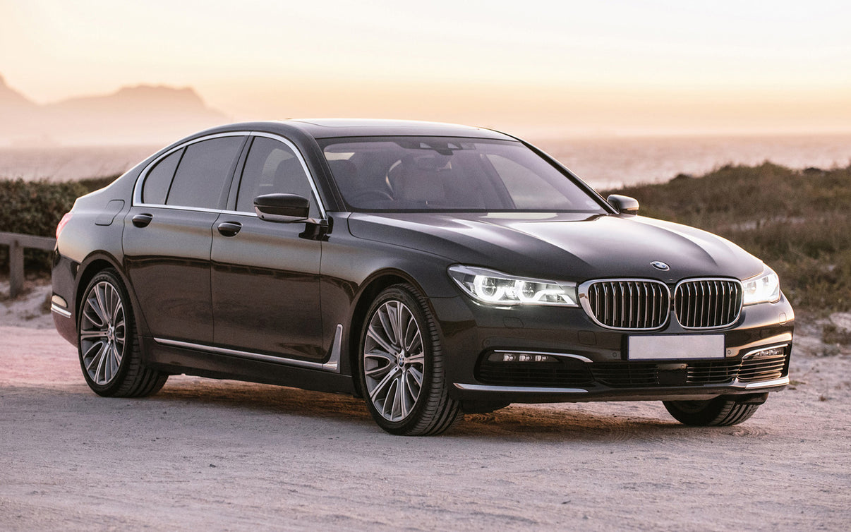 Lastskydd BMW 7 sedan G11, G12 2015–2019 (utan M-paket) – Röd / Svart – detaljbild 3