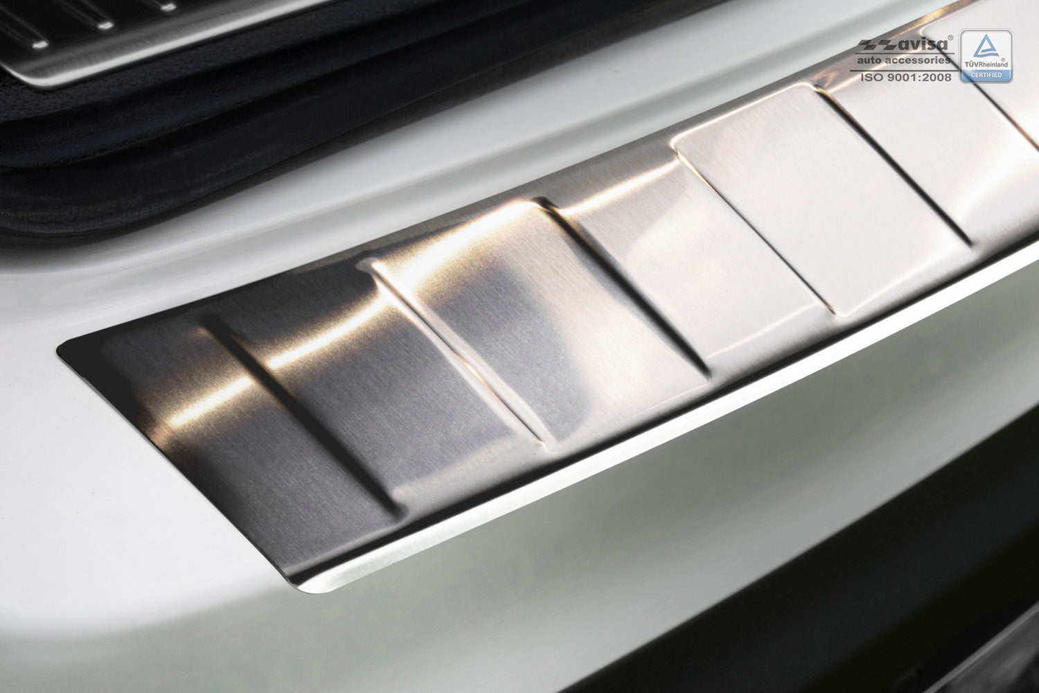 Lastskydd Mercedes Glc (X253) 5-dörrars/ Hybrid 2015–2019, facelift 2019–2022 – Silver satin – detaljbild 2