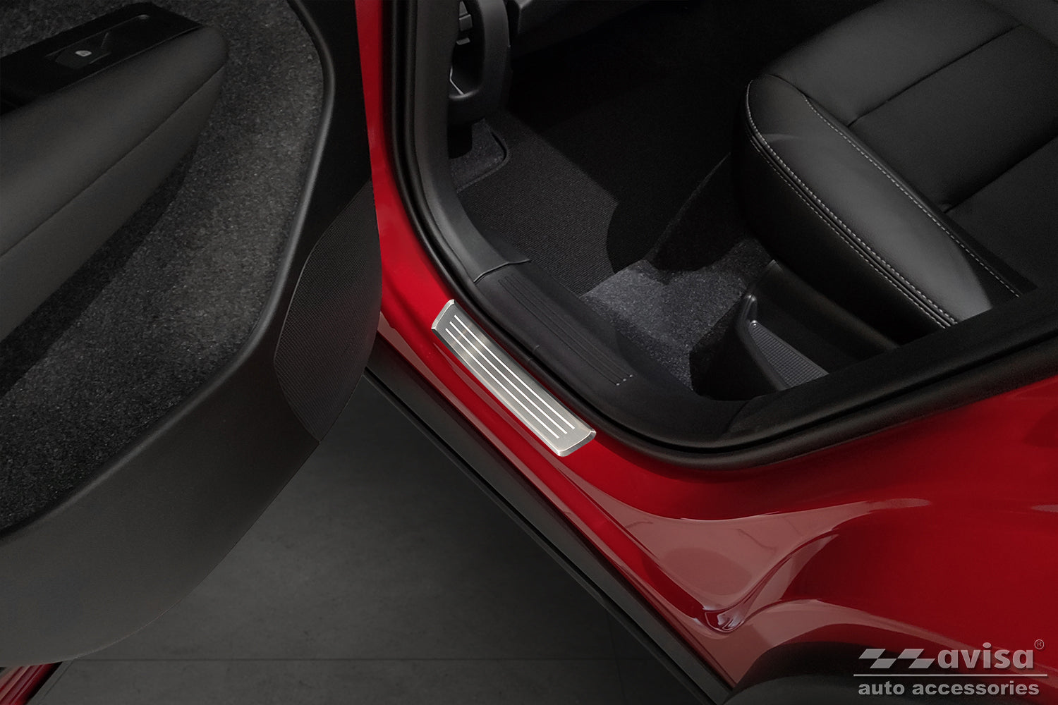 Tröskelskydd Lines Volvo XC40 2017+ – Silver satin – detaljbild 2