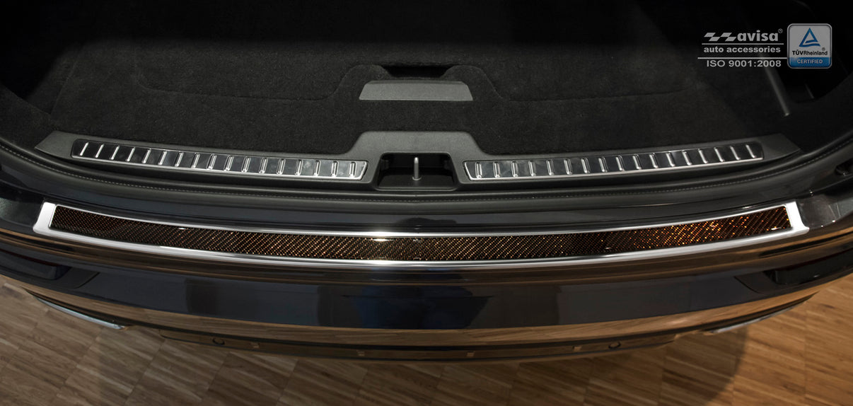Lastskydd Volvo XC90 II 2015–2019 facelift 2019–2024 facelift 2024+ – Spegelblank steel, Röd&Svart Kolfiber – detaljbild 2