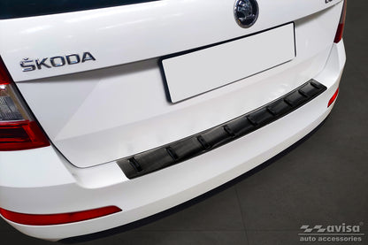 Lastskydd Strong Edition Skoda Octavia III Kombi 2013–2016 – Svart – detaljbild 3