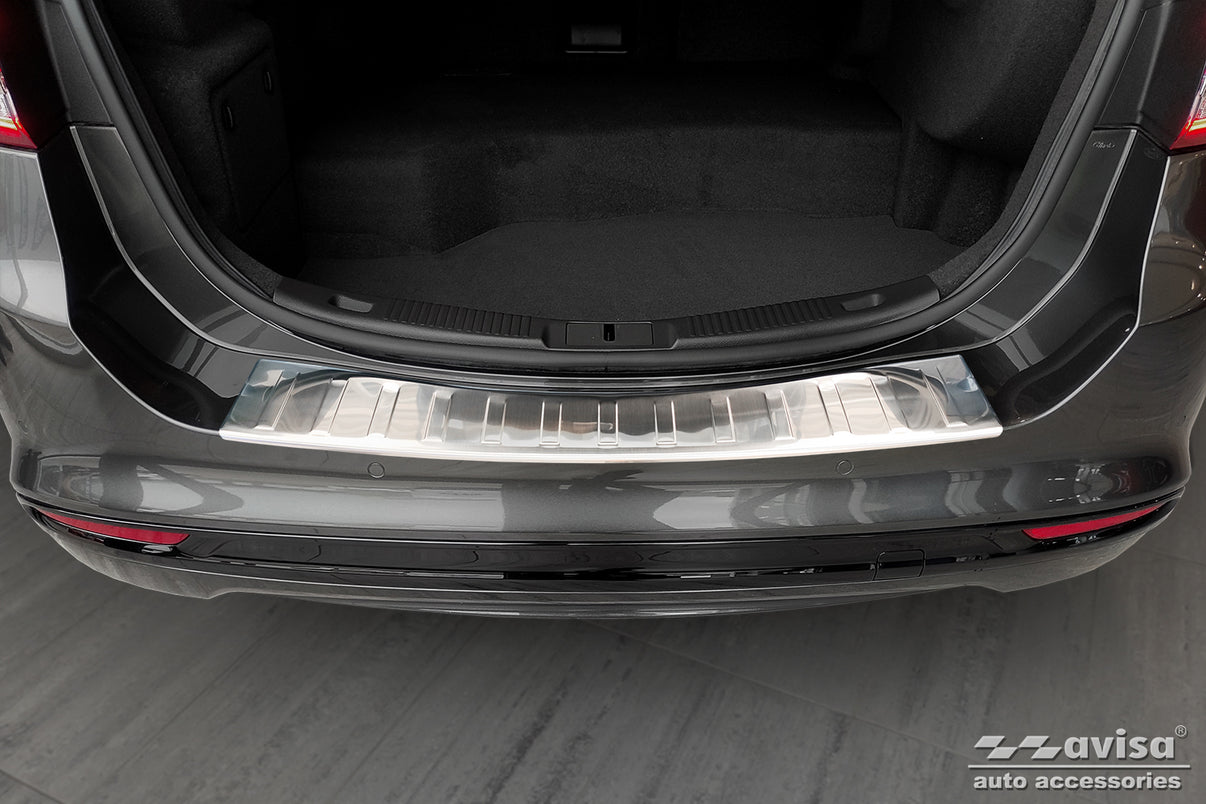 Lastskydd Ford Mondeo MK5 halvkombi 5-dörrars/ sedan 2014–2019, facelift 2019+ – Silver satin – detaljbild 3