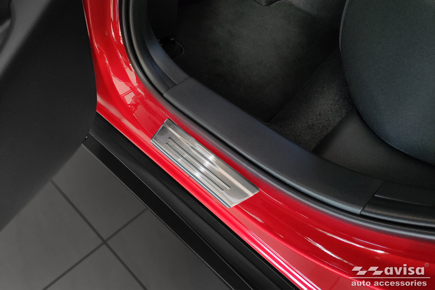 Tröskelskydd Lines Mazda CX-30 2019+ – Silver satin – detaljbild 2
