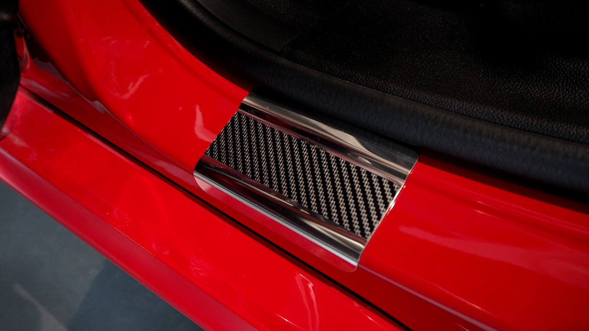 Tröskelskydd Alfa Romeo Giulia II FL 2020+ – kolfiber-look