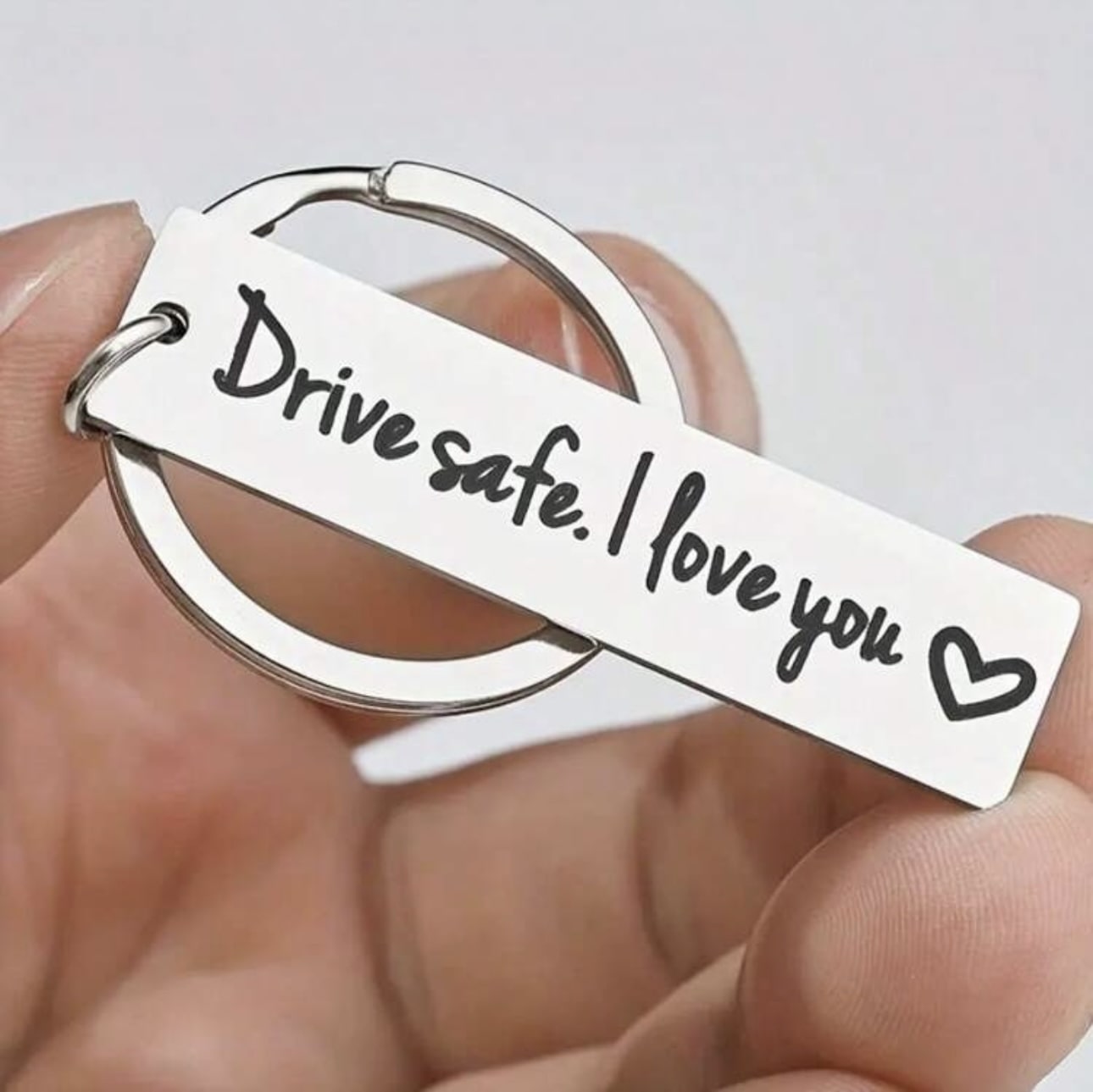 Drive Safe I Love You Nyckelring – Omtänksam & Kärleksfull Gåva med Personligt Budskap