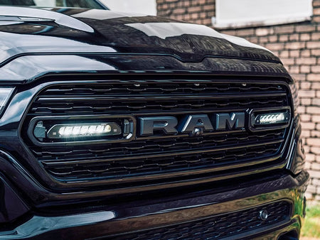 Grillkit extraljus Linear 6 Elite – Dodge RAM 1500 2019 – produktbild
