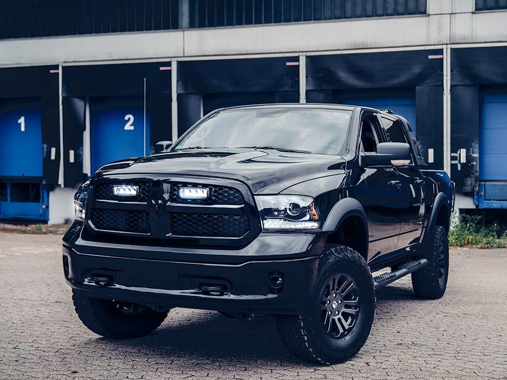 Grillkit extraljus Triple-R 750 Elite Gen2 – Dodge RAM 1500 2013–2018 – detaljbild