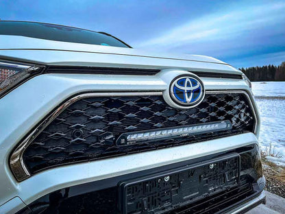 Grillkit extraljus Linear 18 Elite – Toyota RAV4 Plug-in Hybrid – produktbild