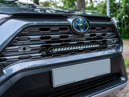Grillkit extraljus Linear 18 Elite – Toyota RAV4 Hybrid 2019 – produktbild