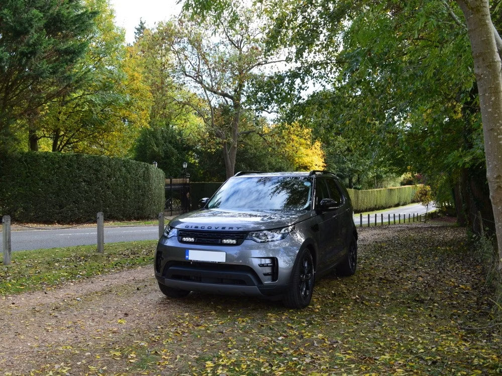Grillkit extraljus ST4 – Land Rover Discovery 5 2017 – detaljbild